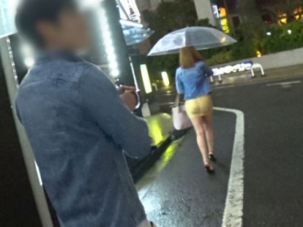 【素人ナンパ】歌舞伎町で見つけた巨乳風俗嬢！速攻で股を開くのでパイズリさせて騎乗位腰振り♡