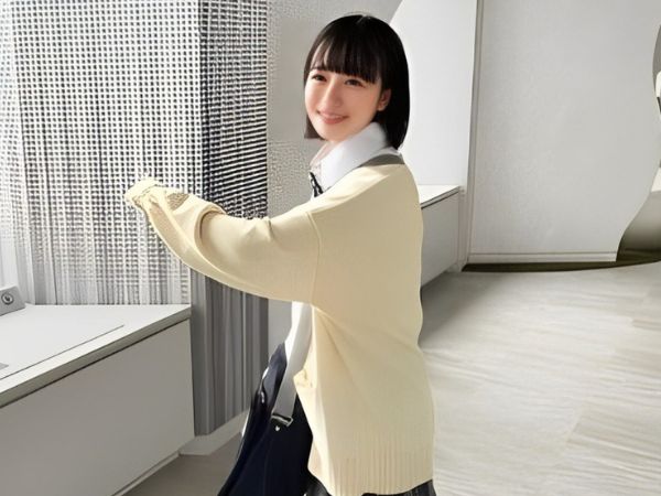 【ド天然陰キャ美少女】手マンで噴射、エンジョイSEXでエロスイッチ全開！顔射でいきりたつ色白肢体と淫らな表情！