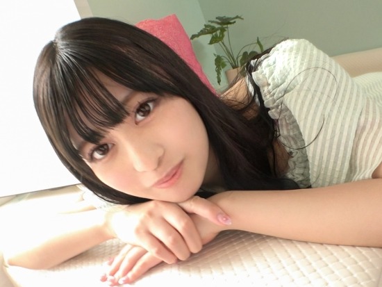 【素人】パイパンの清楚系女子大生♡ビンビンのチンポを一生懸命ふぇらして騎乗位でガン突きされると骨抜きに♡