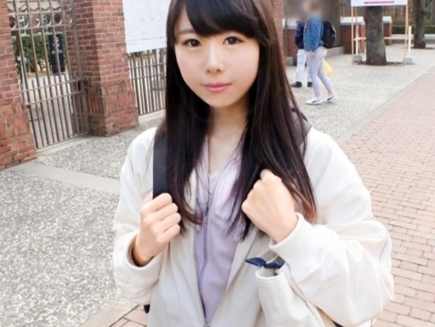 【着衣のままバックで激突】『気持ち良すぎる…』ナンパでゲットしたキュートな女の子と即ハメ！服を着たまま肉棒を挿入され、バックで激しく突かれて感じまくり！おマンコをグチョグチョに濡らし、イキ乱れる姿がエロすぎる！