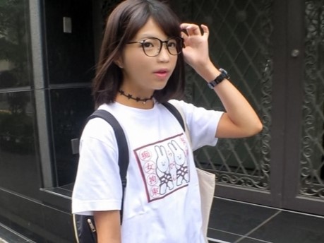 【メガネ女子の隠れ敏感ボディ】『ダメ、感じちゃう…』ウブな見た目とは裏腹に、電マ責めでビクビク大絶頂！メガネの奥の悶える顔がたまらない！！