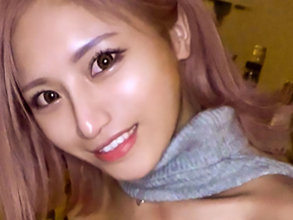 【ギャル美人の本気セックス】『奥まで突いて…』美形スレンダーギャルがバックで生チンポを歓迎！美乳揺らして感じまくり、最後は膣内射精で大満足！ギャル美人のエロさにノックアウト！