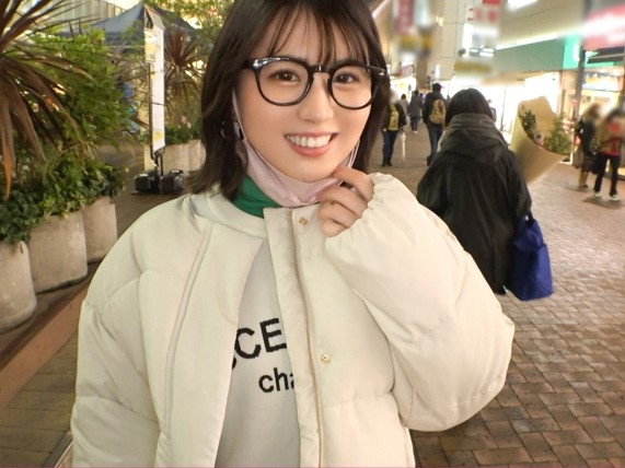 【保育士ナンパ】純粋そうな美少女保育士をゲット！「可愛いね」の言葉に照れながらも、欲求不満なカラダは正直で…♡すぐに股を開き、激しくハメられ感じまくる！！