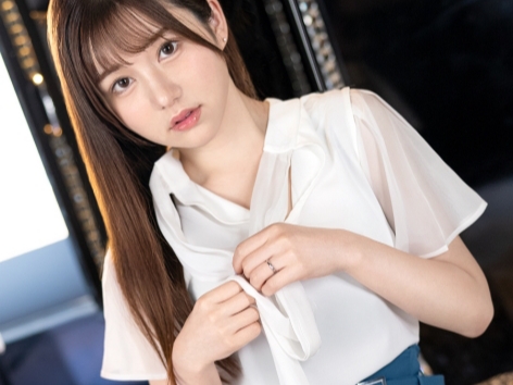 【爆乳妻】綺麗な奥さんでおっぱいもかなり大きい…！こんな人が寝取られセックスに溺れるの観たいでしょ？夫より感じてます！