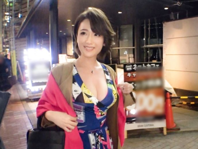 【セレブチーママの裏の顔】『ダメ…でも気持ちいい…』お願いして連れ込んだ高級ママがおまんこイジられ悶絶！クールな顔して実は敏感でイキまくり！ｗ