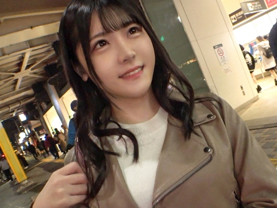 【バックで激ピストン】『奥まで当たってる…』カワイイ美少女がバックで肉棒をぶち込まれ、膣奥を激しく突かれて悶絶！乱れまくる姿がエロすぎる！♡