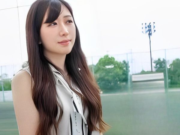 【美尻奥様のAVデビュー】『見て…このお尻…』三十路とは思えない美ボディ人妻が、自慢の巨尻を武器にAV出演！！騎乗位で激しく腰を振る姿は必見♡エロすぎる美尻に釘付け！！