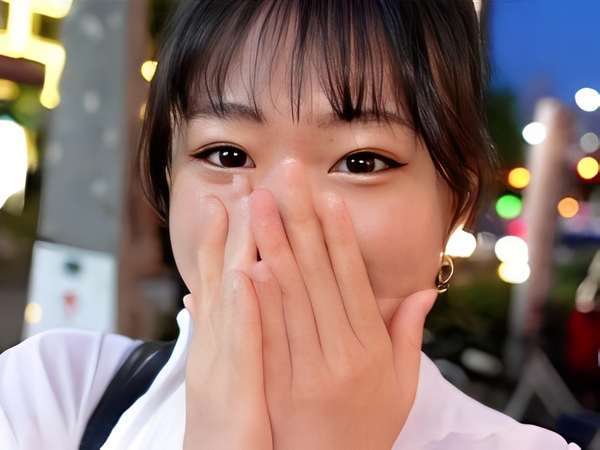 【ドエロJDの悶絶騎乗位】素人女子大生がチ○ポに串刺し！無言でハメ潮噴出する姿がヤバい♡エロさ全開のSEXに興奮必至！