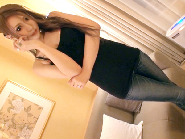 【美脚ギャルのラブホSEX】『あんっ、そこ気持ちいい…』長身スレンダーなタトゥーギャルとラブホで濃厚セックス！パイパンマンコに生挿入して、美脚を震わせながら感じまくる！最後はお腹にぶっかけて、ギャルのエロさにメロメロ！！♡