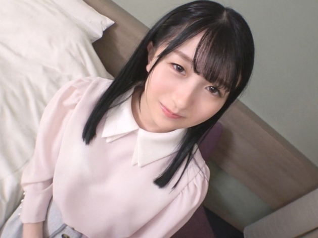 【色白ビッチ】清楚風の雰囲気見せつけて実はめっちゃエロいっ！堪らず正常位でセックス漬けに！！