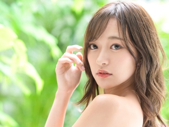 【スレンダー美女の快感】無毛のスレンダー美女と濃厚プレイ！華奢な体を激しく抱きしめ、奥まで突き上げて感じさせる！最後は綺麗な顔に白濁液をぶっかけちゃう！