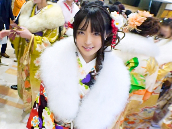 【成人式後の危険な誘惑】『初めてで…』ハタチの美少女がナンパされ、ホテルで3Pセックスに挑戦！♡初々しい反応がたまらない、激ハメで絶頂しまくり！