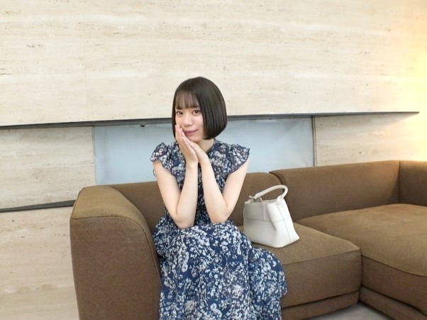 【清純系ドスケベ美少女】見た目は清楚なのにエッチが大好きなギャップ萌え娘♥ つるつるオマンコに肉棒を挿入されると、メス顔全開で感じまくる！清純派が乱れる姿に興奮間違いなし！