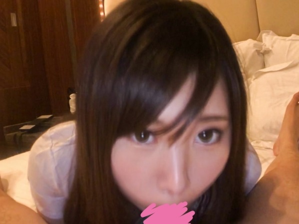 【制服姿の20歳学生がエロすぎる♡】『ダメ…でも気持ちいい…』無垢な顔して大胆なフェラチオ！制服着たままハメられ、最後は口内射精でフィニッシュ！若さ溢れるエッチな魅力全開♡