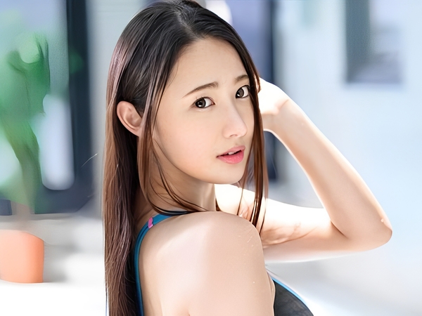 【水着美女の汗だくセックス】『やだ…ここじゃダメ…』ロッカールームで突然の快感！騎乗位で激しく突き上げられ、水着が食い込むほど感じまくる美女の絶頂アクメ♡