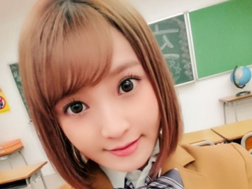 【制服美少女の教室エッチ】『ここじゃダメ…』素人JKが教室でバイブ責めされ、ヌレヌレのおまんこを激しく突かれて夢のシチュエーションでイキまくる！♡