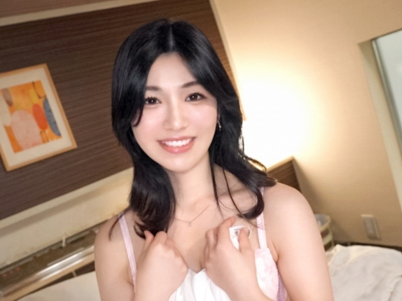 【美乳お姉さんの淫らな本性】『ダメ…濡れちゃう…』清楚系美人が手マンでびちょびちょに！快感に耐えきれず溢れ出るメス汁がエロすぎる！♡
