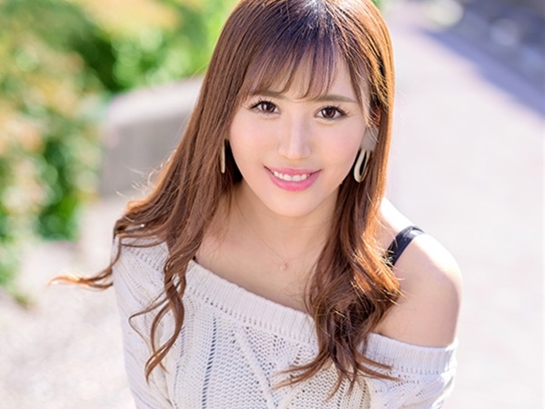 【ギャル妻の性欲爆発】『気持ち良すぎてヤバい…』子持ちとは思えない美ボディ妻がAVで本能解放！敏感ボディを激しく責められ、抑えきれない性欲をぶちまけちゃう！子育てのストレスをチンポで発散する人妻の淫乱プレイ！