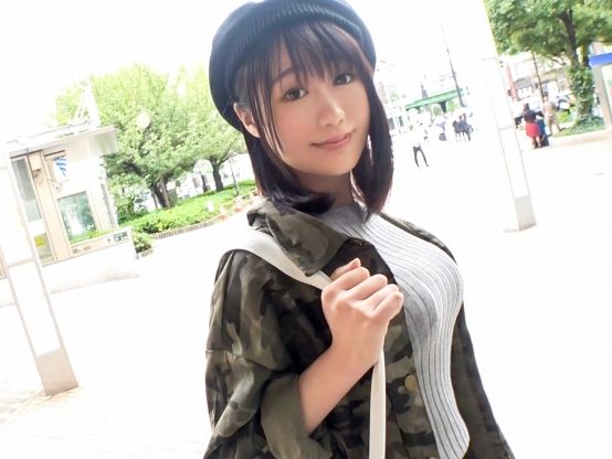 【巨乳JD】美脚が眩しい女の子!普段から男の目を引く格好してるので声かけられても余裕!そのままエッチでハメハメで絶頂!
